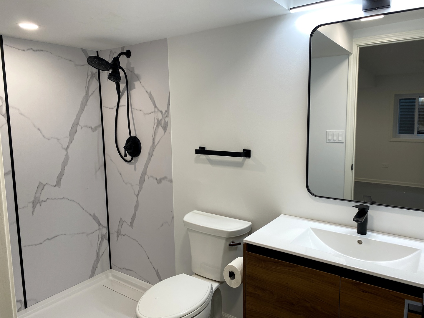 1346 Leverenz Road Naperville, IL 60564 - Photo 8 of 26