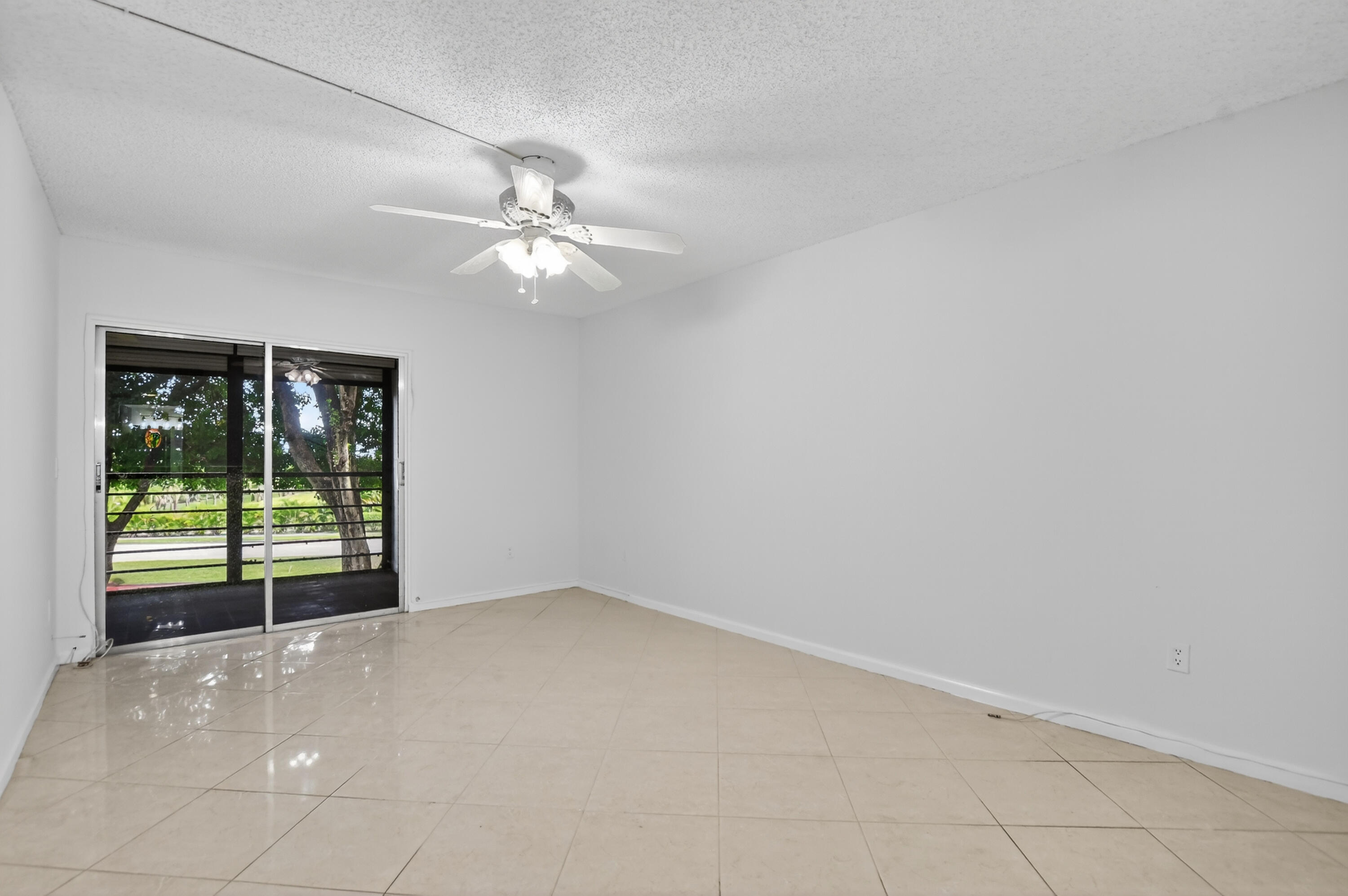 23344 Carolwood Lane, Unit 306 Boca Raton, FL 33428 - Photo 13 of 25 19-print-DSC_0902