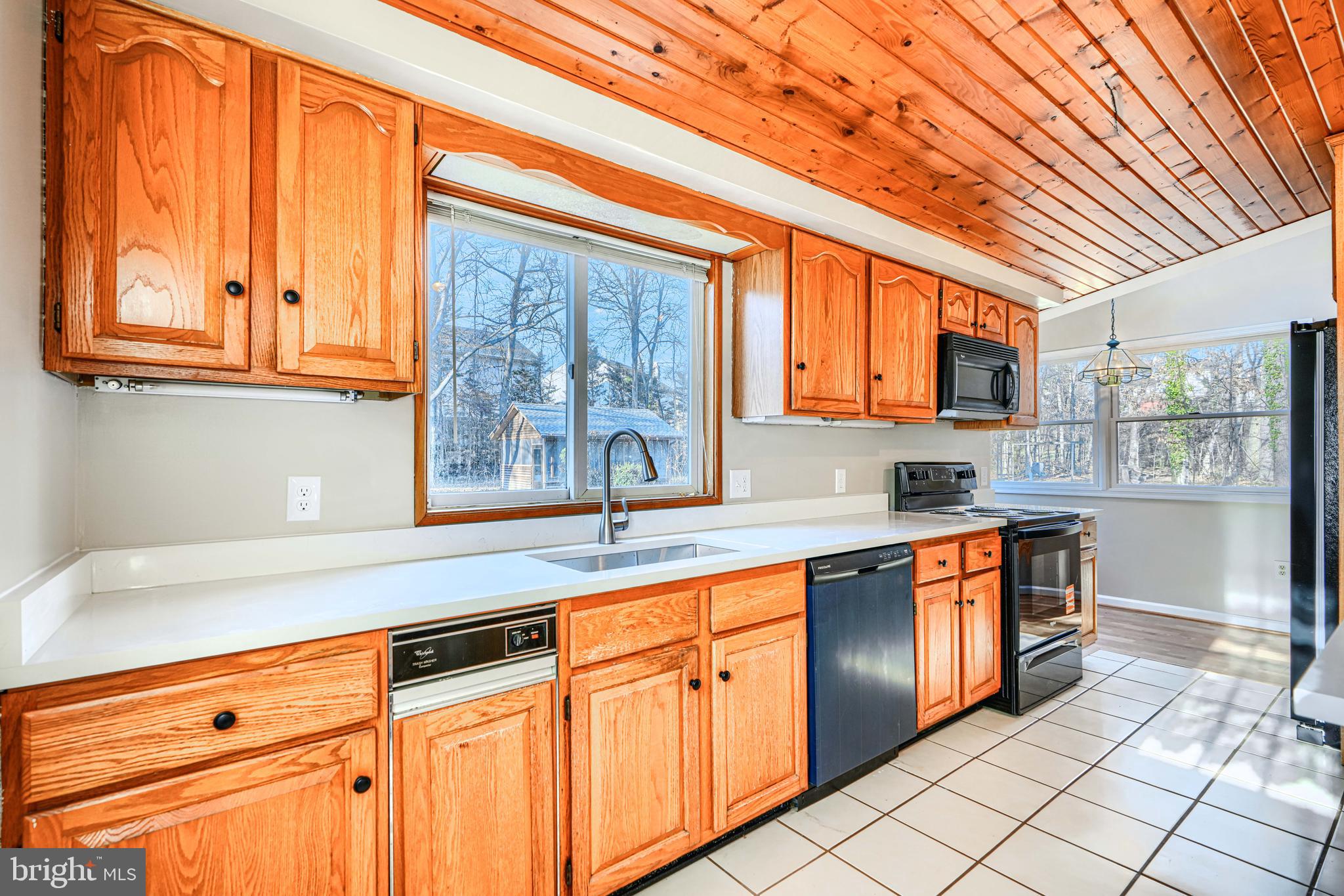 4312 Silver Spring Road Perry Hall, MD 21236 - Photo 10 of 31 Kitchen