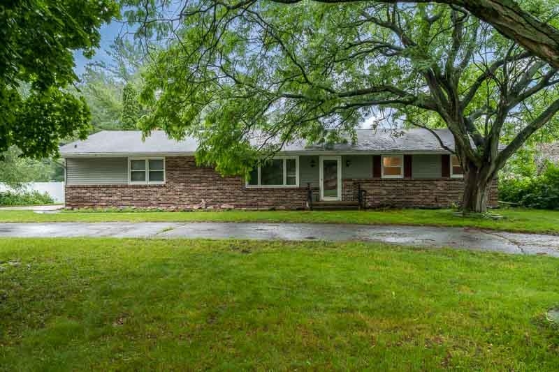 12222 Rae Ann Road Roscoe, IL 61073 - Photo 2 of 40