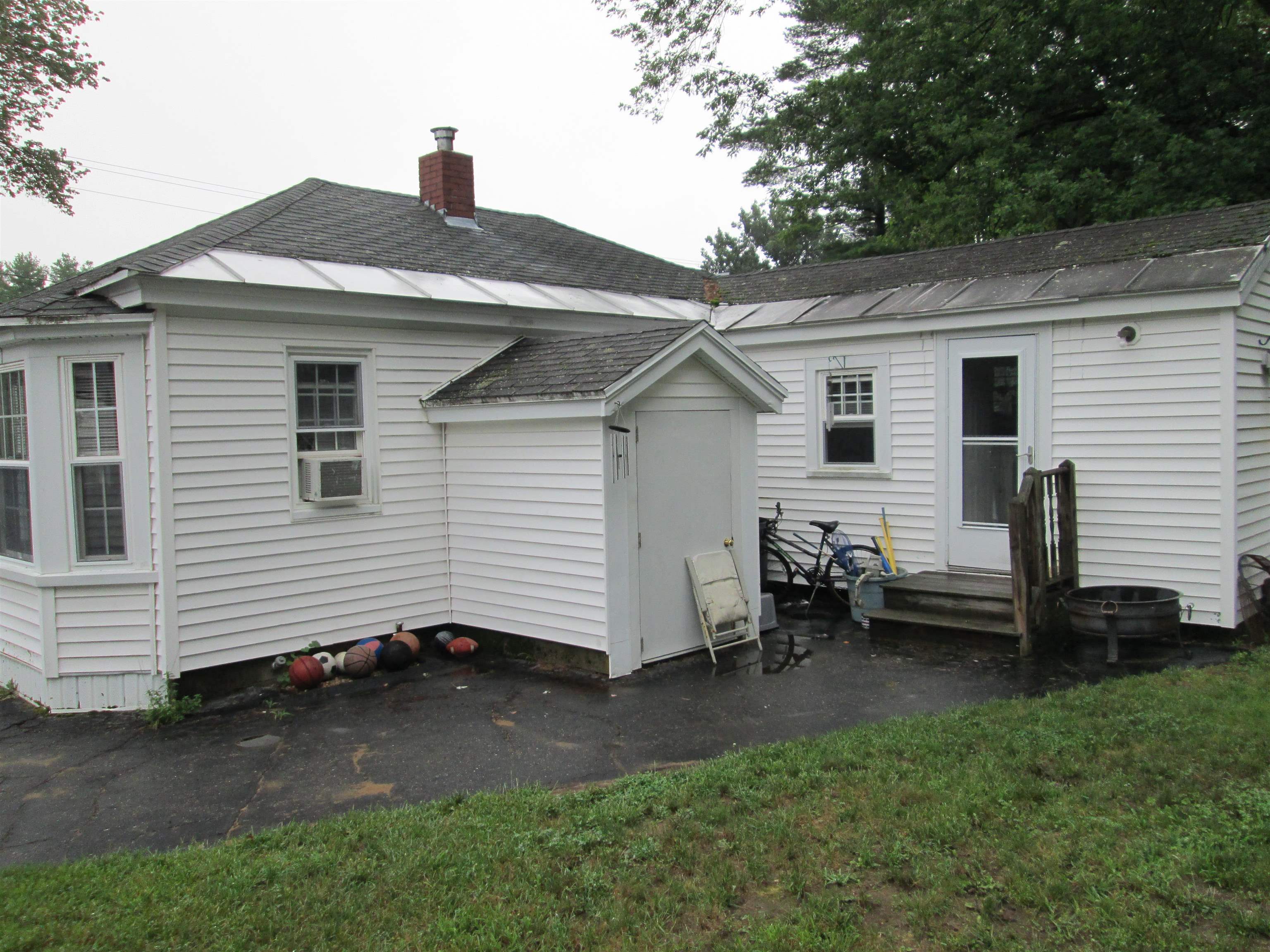 96 Littleworth Road Dover, NH 03820 - Photo 2 of 11
