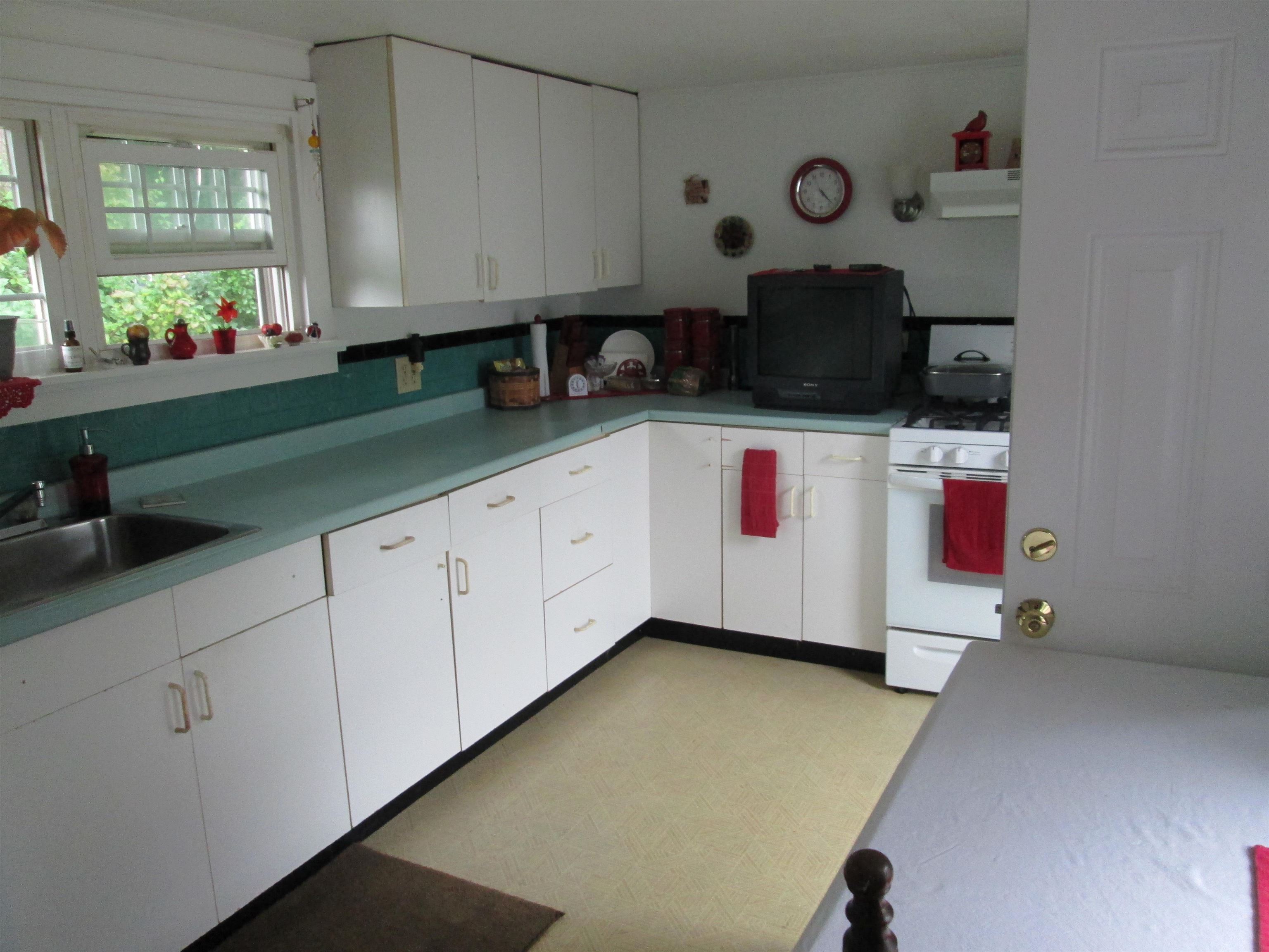 96 Littleworth Road Dover, NH 03820 - Photo 4 of 11