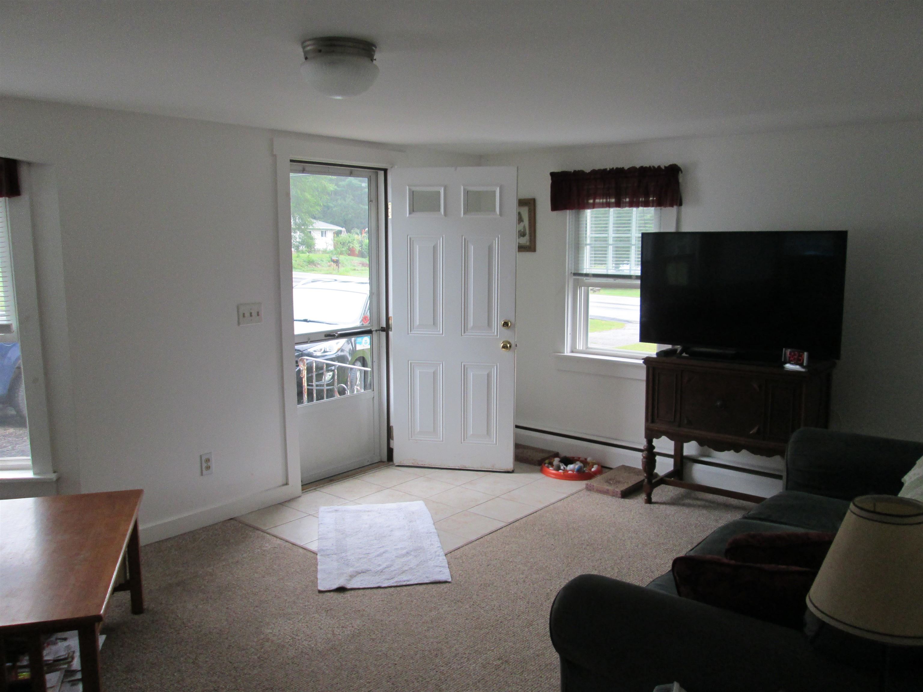 96 Littleworth Road Dover, NH 03820 - Photo 7 of 11