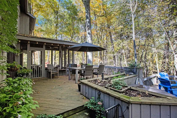 $1,025,000 | 3444 Wagner Woods Court, Ann Arbor, MI 48103