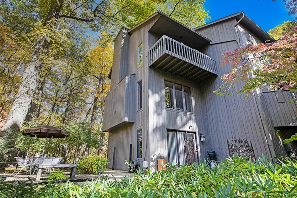 $1,025,000 | 3444 Wagner Woods Court, Ann Arbor, MI 48103