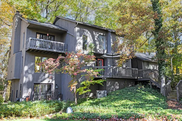 $1,025,000 | 3444 Wagner Woods Court, Ann Arbor, MI 48103