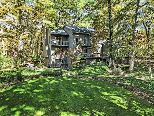 $1,025,000 | 3444 Wagner Woods Court, Ann Arbor, MI 48103