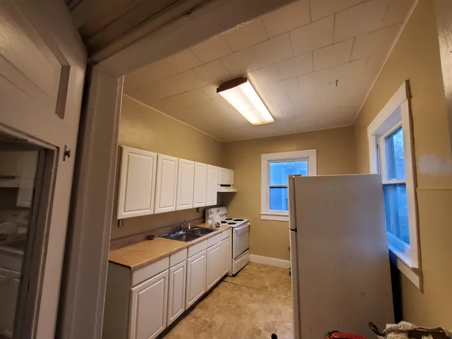 $61,500 | 806 West Walnut Street, Carbondale, IL 62901