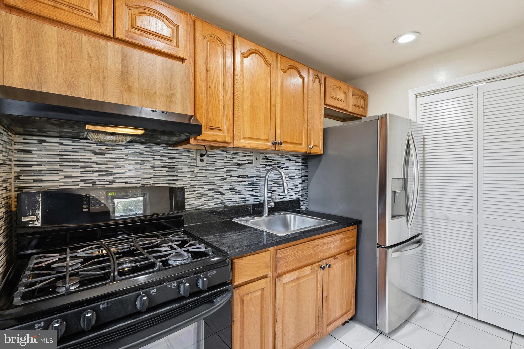 7204 East Inwood Street Landover, MD 20785 - Photo 13 of 29 Kitchen