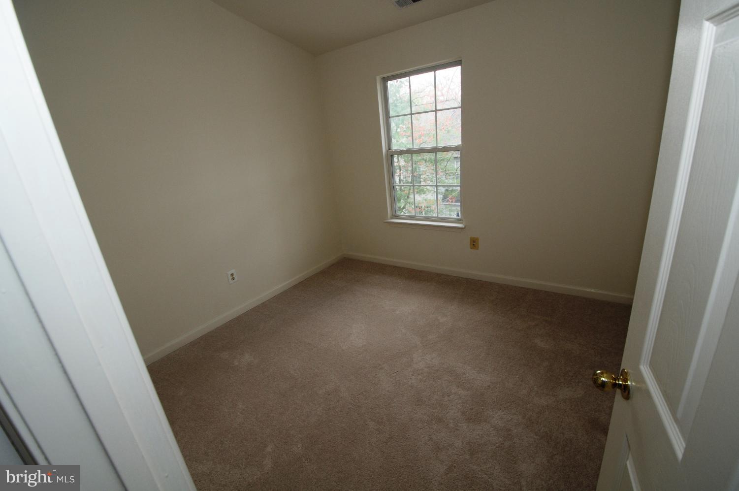 602 Moonglow Road, Unit 302 Odenton, MD 21113 - Photo 7 of 11 Bedroom