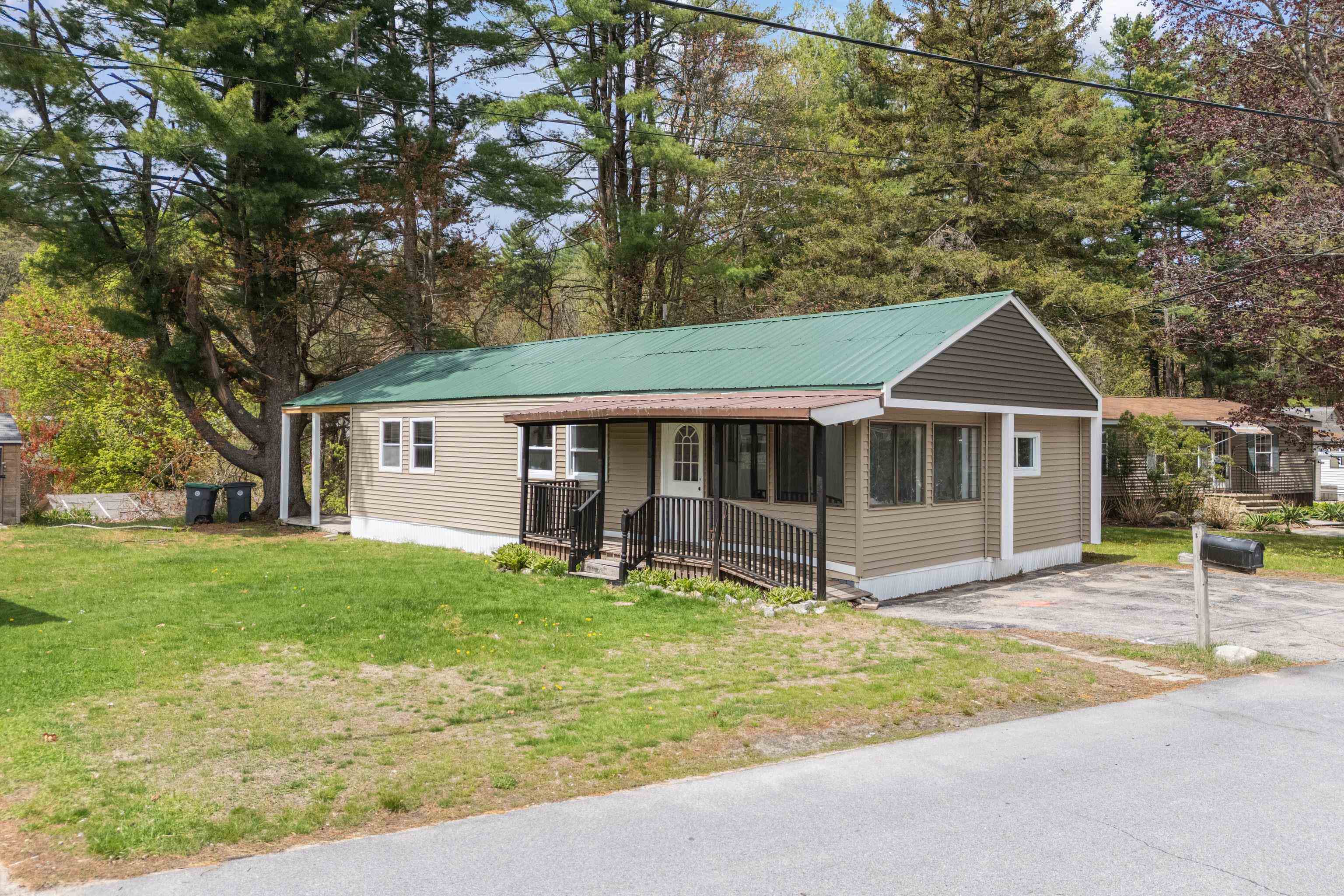 8 Dart Street Hooksett, NH 03106 - Photo 1 of 36