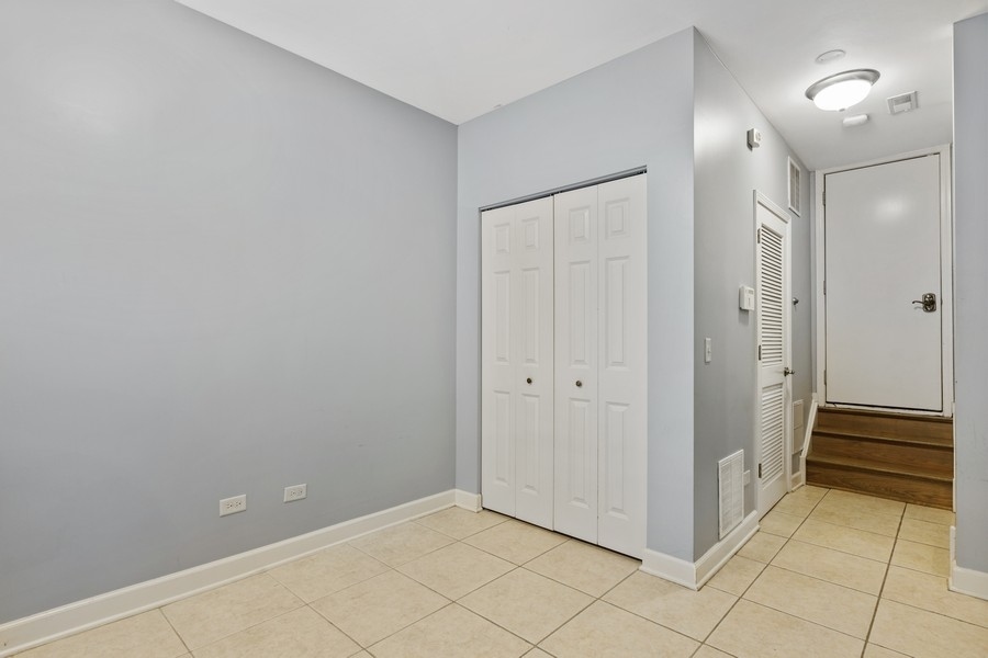 26 East 14th Place, Unit 15W Chicago, IL 60605 - Photo 3 of 36 a view of an empty room