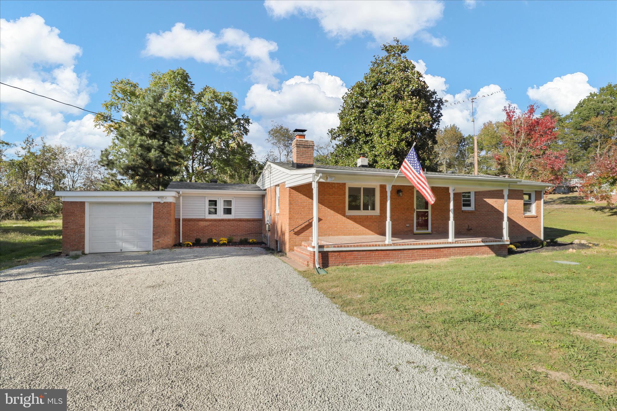 347 Forest Lane Road Fredericksburg, VA 22405 - Photo 3 of 36