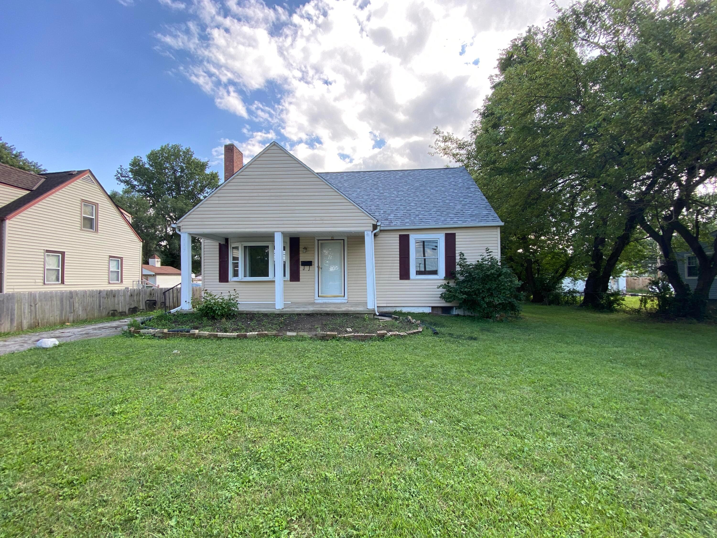 1107 Smith Road Columbus, OH 43207 - Photo 1 of 22