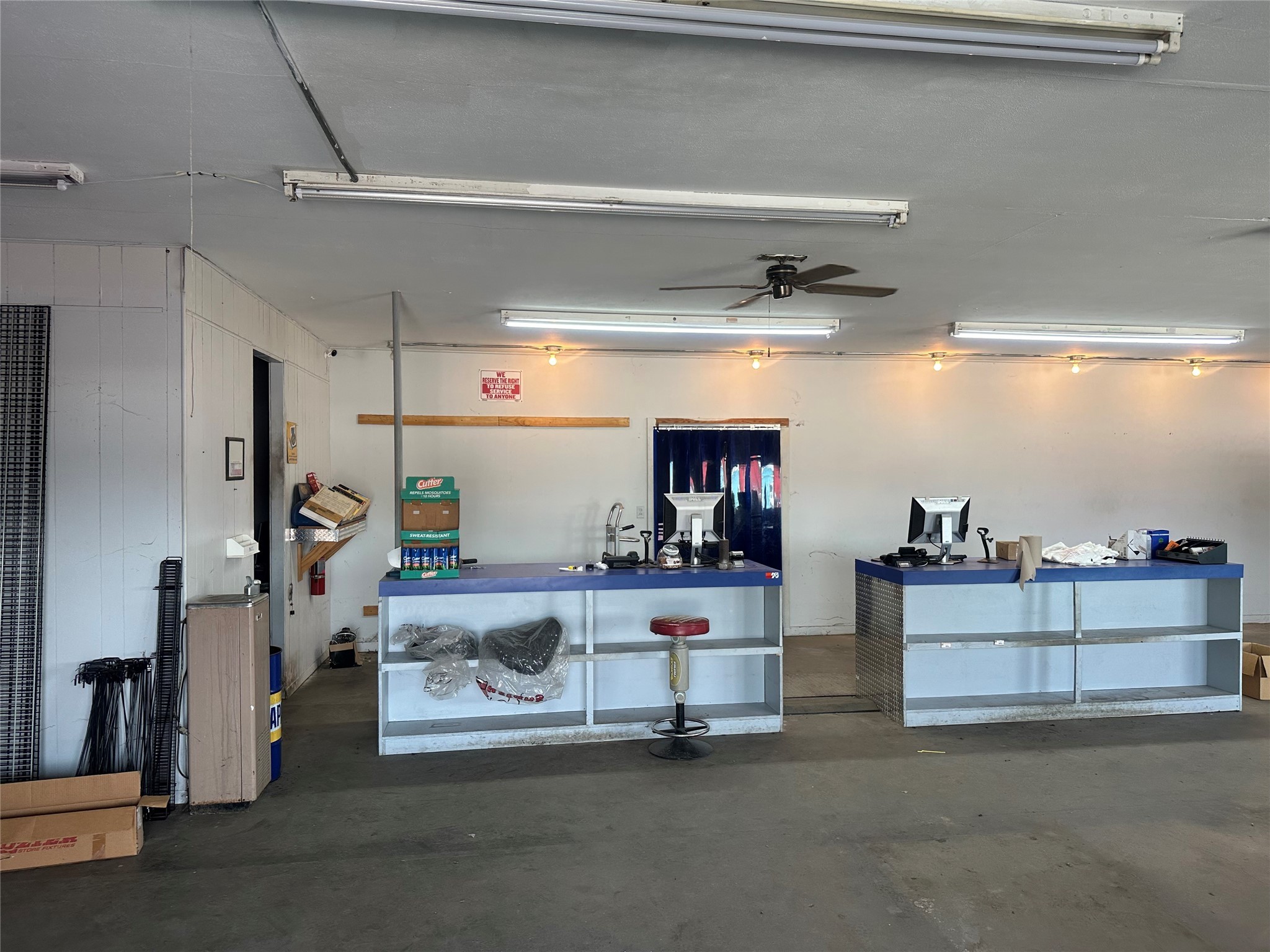607 East Main Street Eagle Lake, TX 77434 - Photo 7 of 21 a view of a room with gym equipment