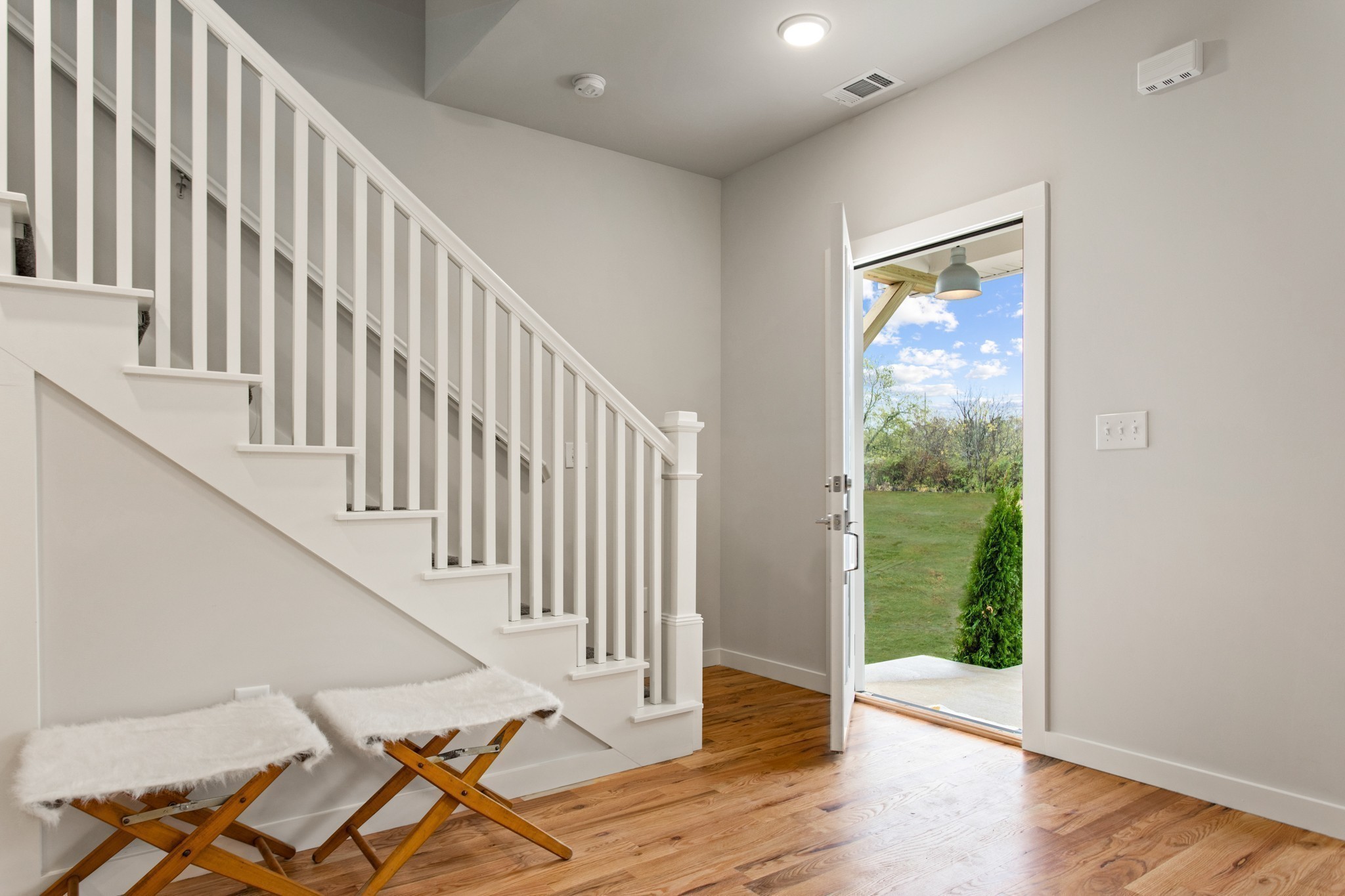 3625 Hydes Ferry Road Nashville, TN 37218 - Photo 2 of 17 a view of entryway with wooden floor