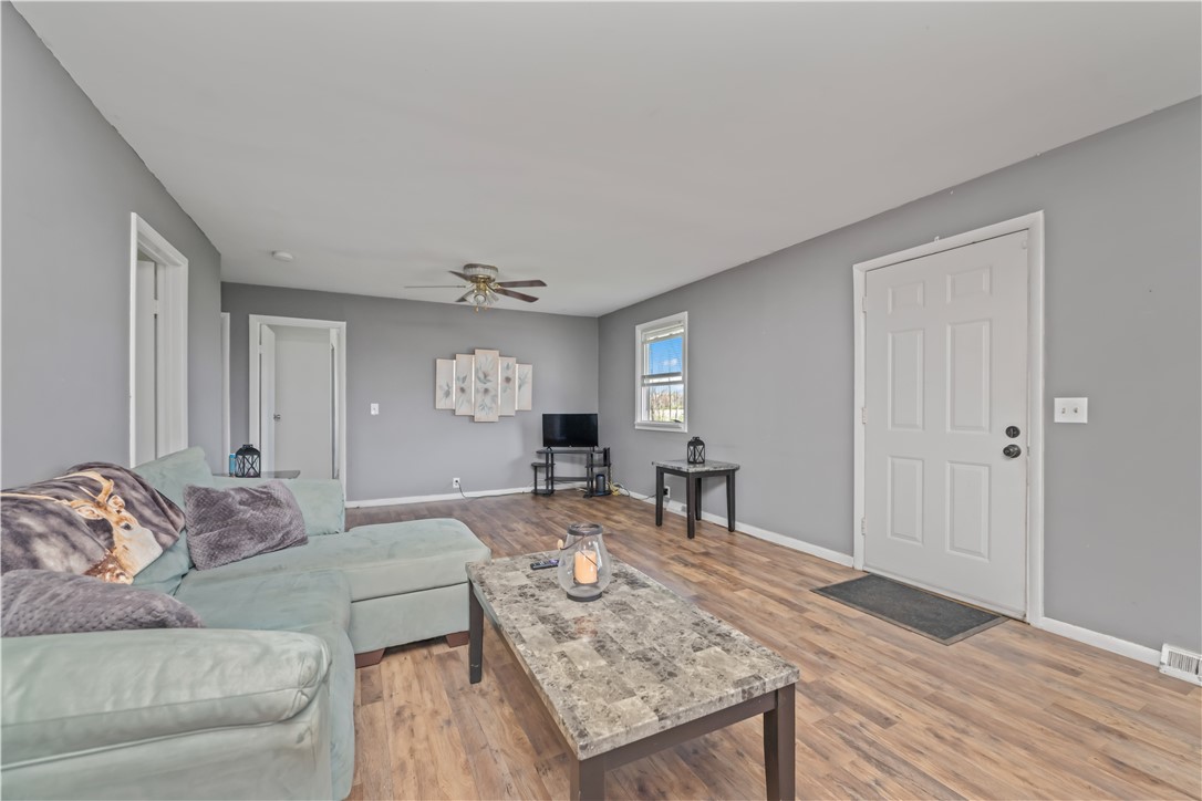 14965 Lakeshore Road Kent, NY 14477 - Photo 4 of 19
