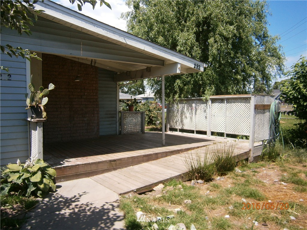 282 Baltimore Street Longview, WA 98632 - Photo 2 of 12 Gallery Image 2