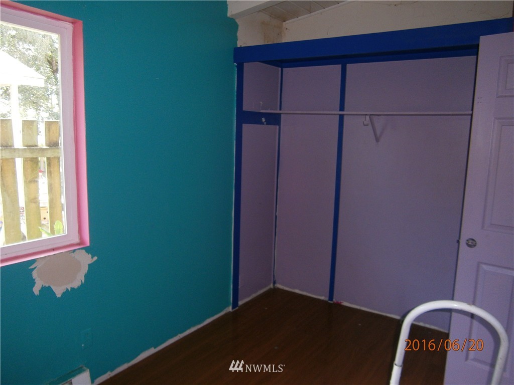 282 Baltimore Street Longview, WA 98632 - Photo 4 of 12 Gallery Image 4