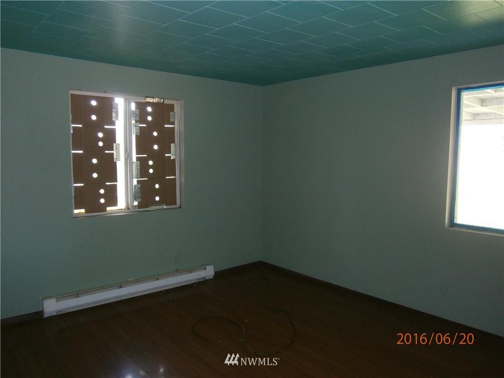 282 Baltimore Street Longview, WA 98632 - Photo 5 of 12 Gallery Image 5