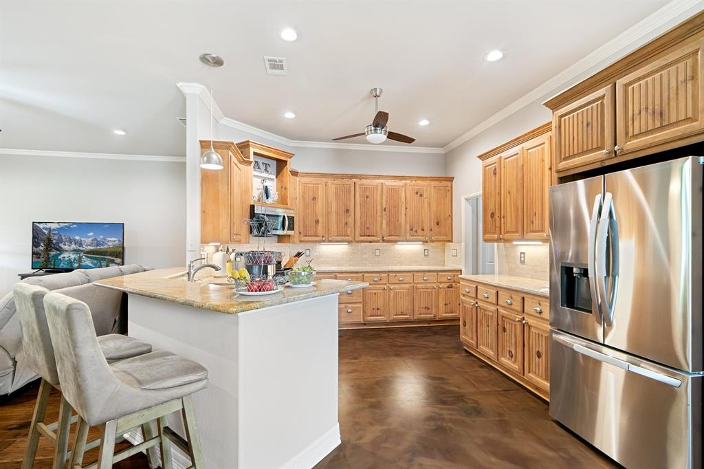 8000 Rodeo Drive Denton, TX 76208 - Photo 9 of 40