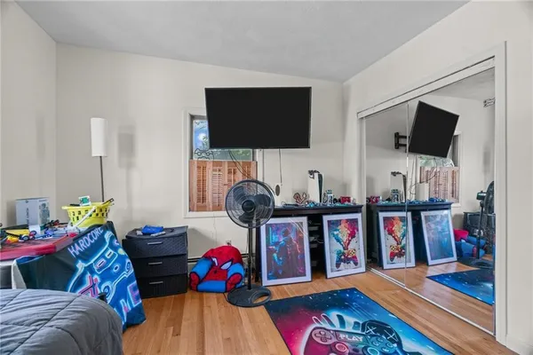 $769,900 | 129 Simmonsville Avenue, Johnston, RI 02919