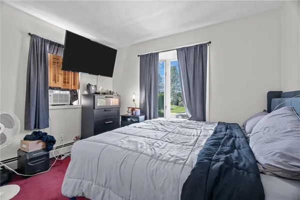 $769,900 | 129 Simmonsville Avenue, Johnston, RI 02919