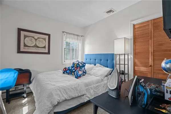 $769,900 | 129 Simmonsville Avenue, Johnston, RI 02919