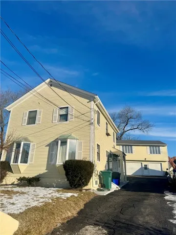 $749,900 | 129 Simmonsville Avenue, Johnston, RI 02919