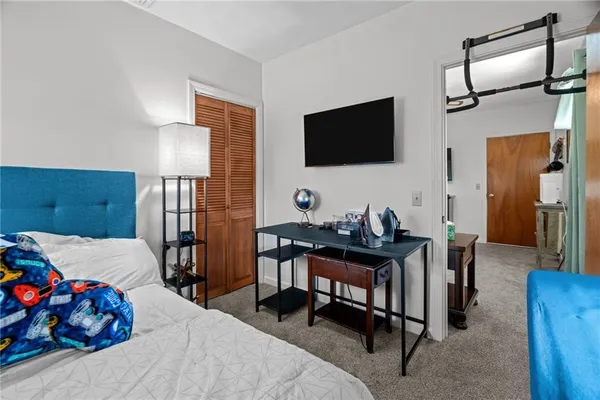 $769,900 | 129 Simmonsville Avenue, Johnston, RI 02919