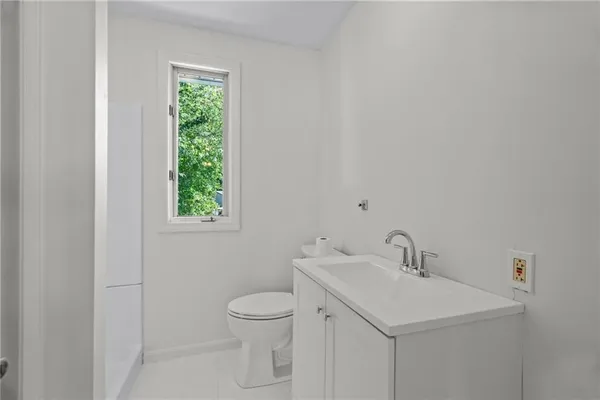 $769,900 | 129 Simmonsville Avenue, Johnston, RI 02919