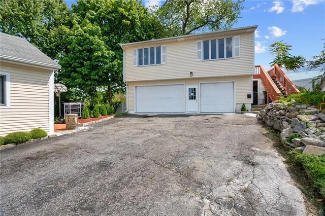 $749,900 | 129 Simmonsville Avenue, Johnston, RI 02919