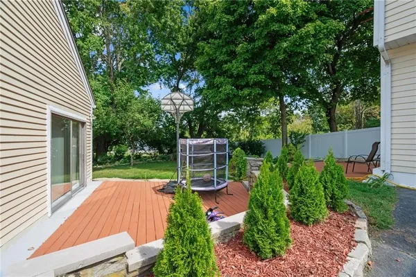 $769,900 | 129 Simmonsville Avenue, Johnston, RI 02919