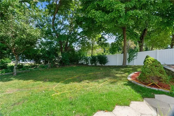 $769,900 | 129 Simmonsville Avenue, Johnston, RI 02919