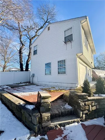 $749,900 | 129 Simmonsville Avenue, Johnston, RI 02919