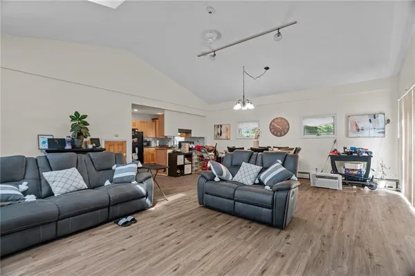 $769,900 | 129 Simmonsville Avenue, Johnston, RI 02919