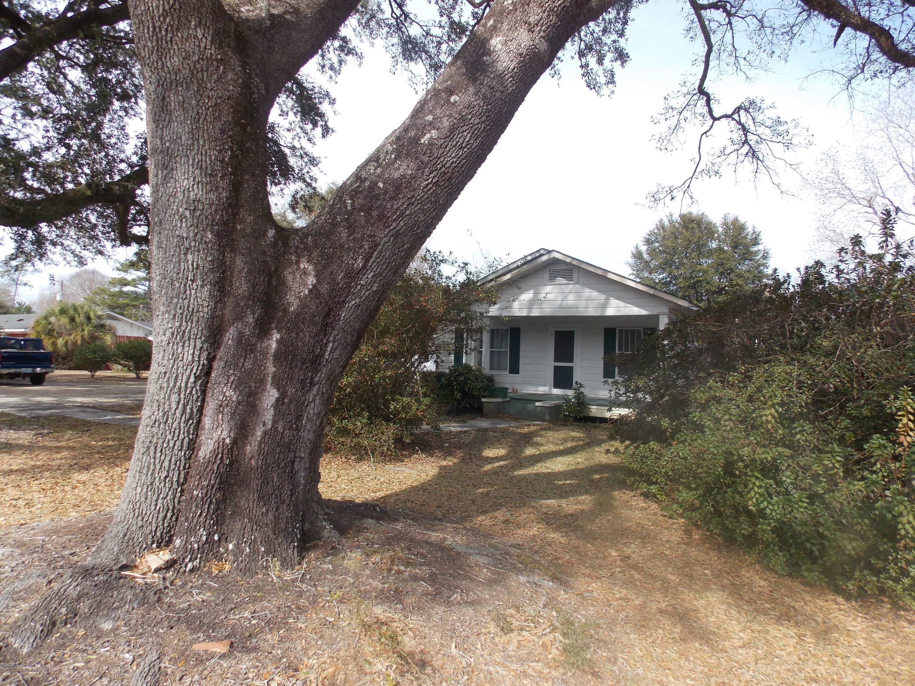 16226 Robinson Road Gulfport, MS 39503 - Photo 3 of 25 DSCN2773