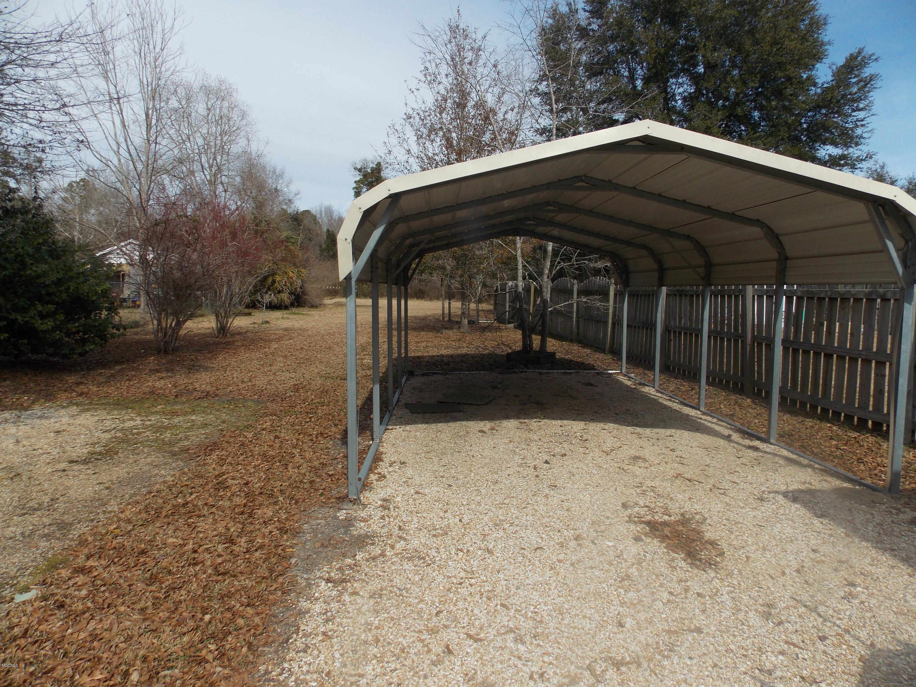 16226 Robinson Road Gulfport, MS 39503 - Photo 6 of 25 DSCN2777