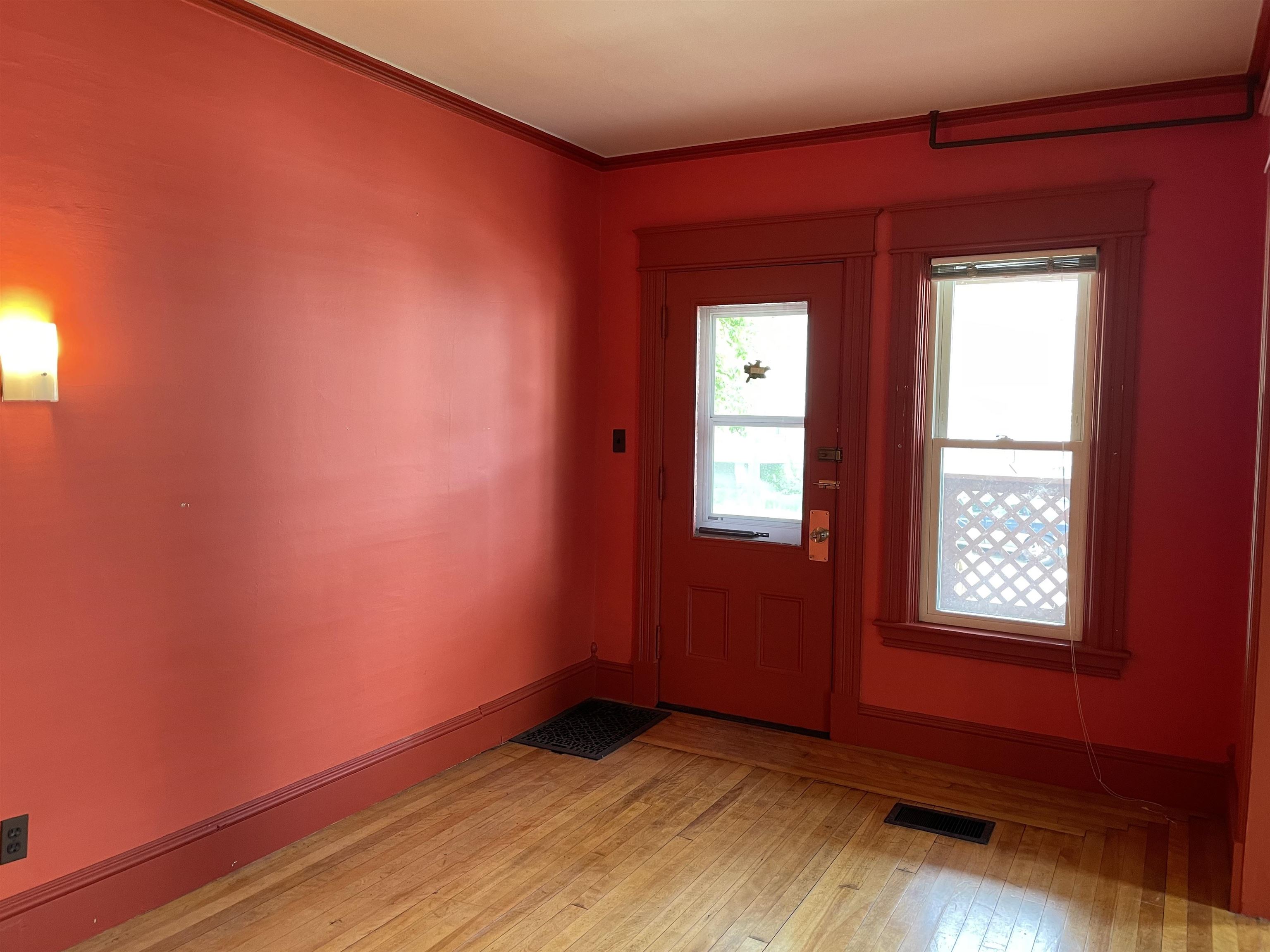37 Williams Street Rutland, VT 05701 - Photo 4 of 33