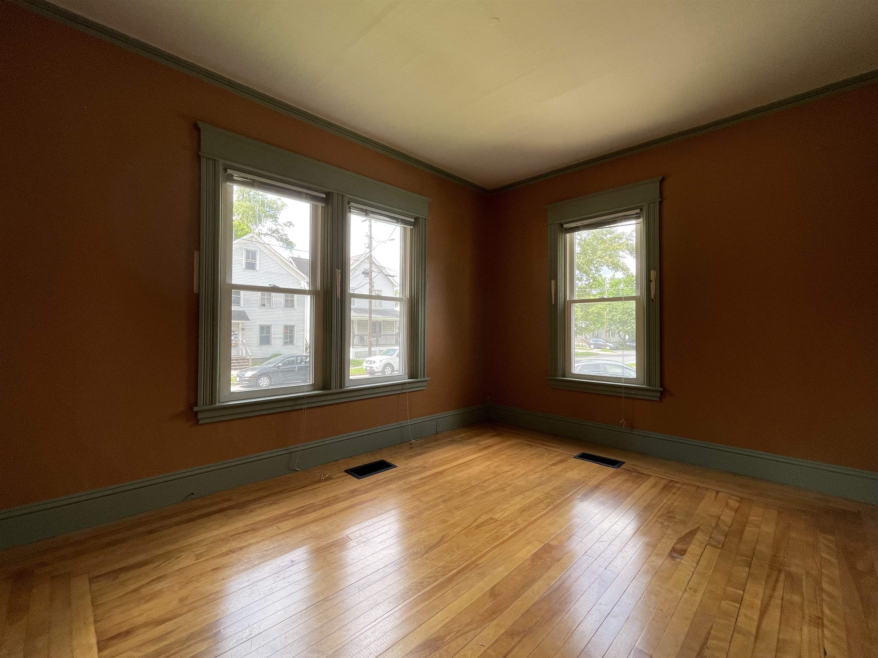 37 Williams Street Rutland, VT 05701 - Photo 6 of 33