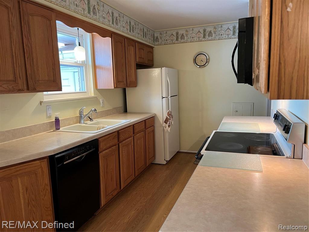 3615 Mark Road Waterford, MI 48328 - Photo 6 of 20
