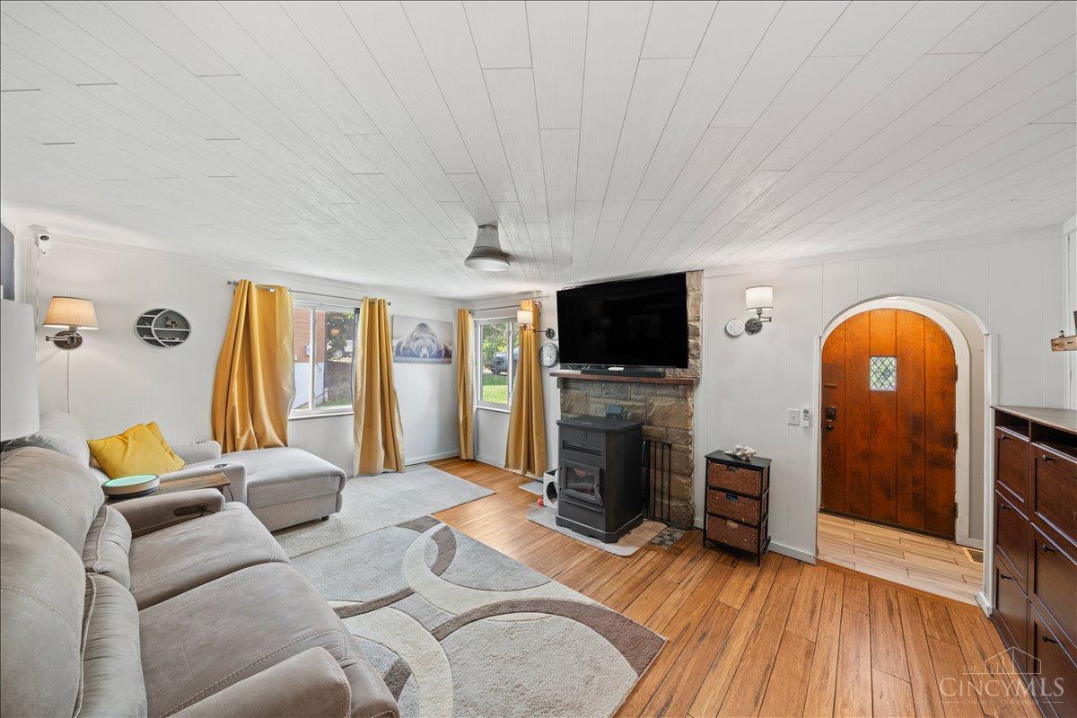 3461 West Fork Road Cincinnati, OH 45211 - Photo 3 of 38 Gallery Image 3