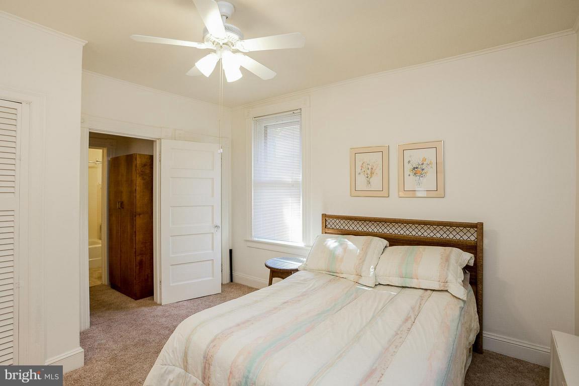 6224 Ridgeview Avenue Baltimore, MD 21206 - Photo 11 of 28 Bedroom (Master)