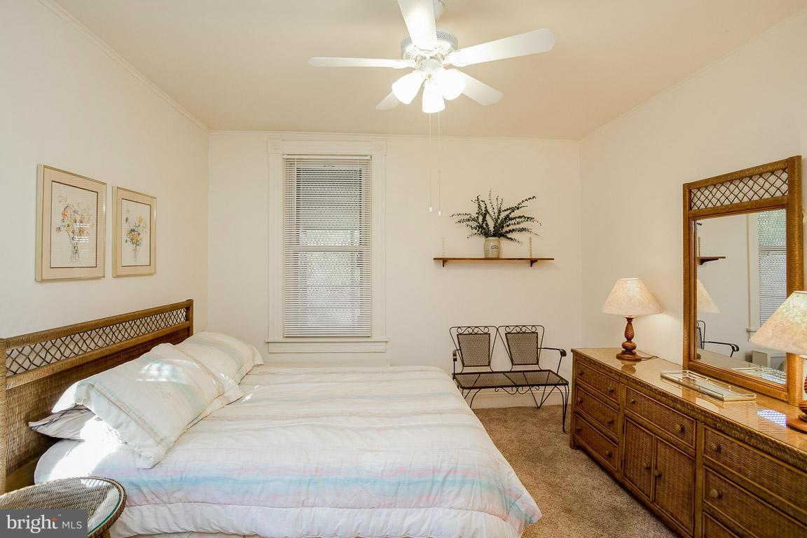 6224 Ridgeview Avenue Baltimore, MD 21206 - Photo 20 of 28 Bedroom