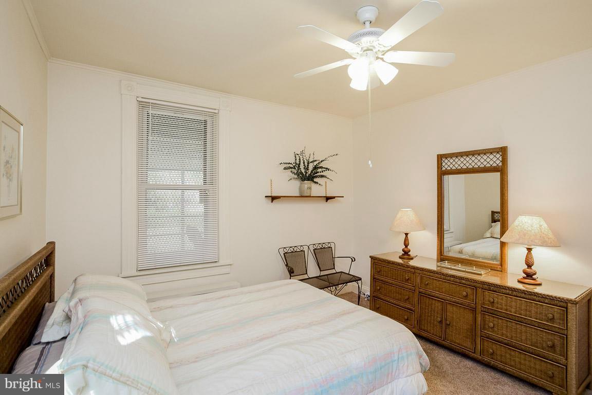 6224 Ridgeview Avenue Baltimore, MD 21206 - Photo 10 of 28 Bedroom (Master)
