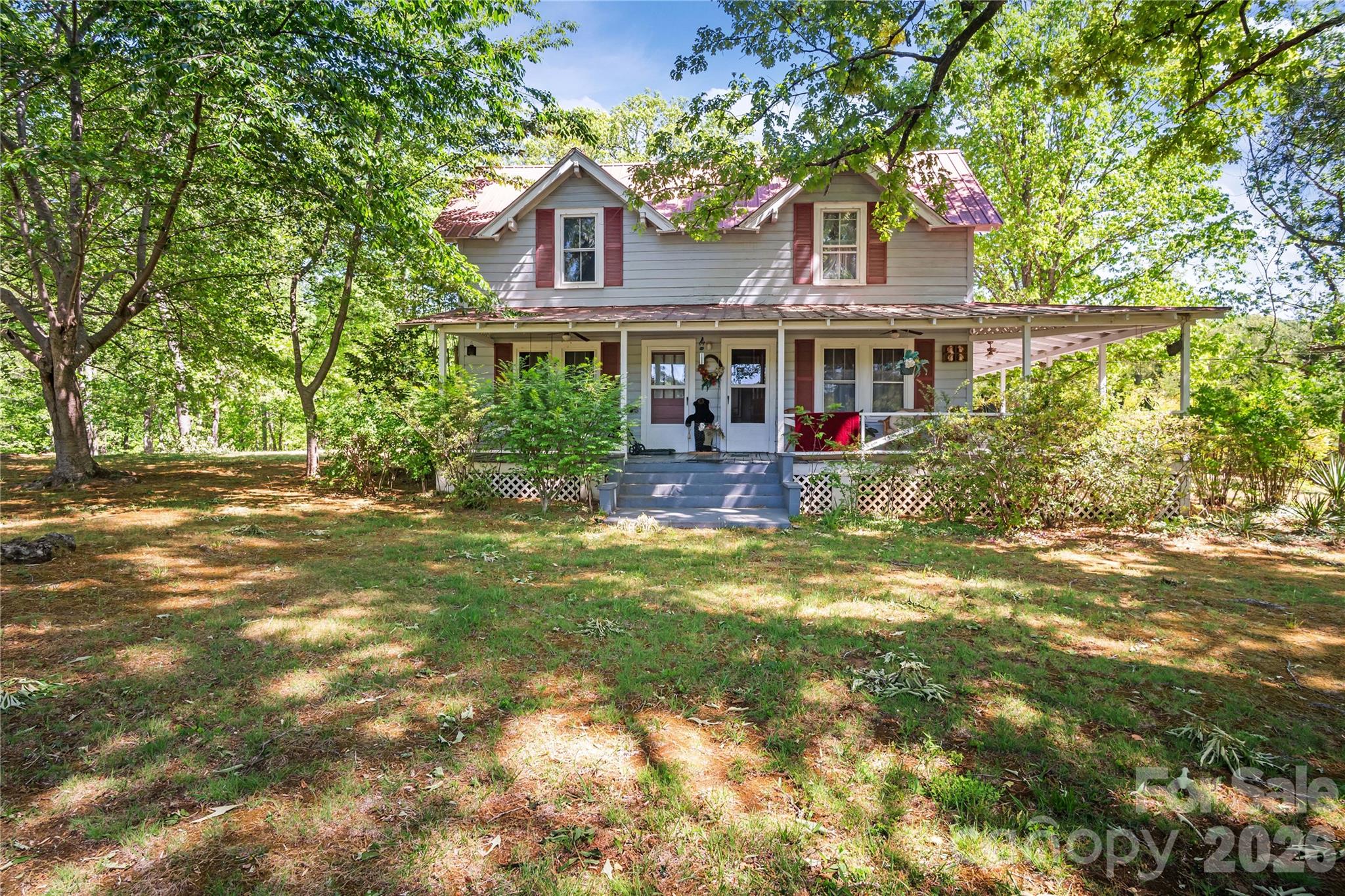 283 Constant Lane Columbus, NC 28722 - Photo 2 of 47
