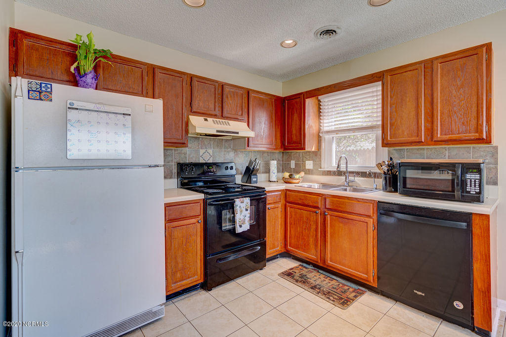 2028 White Road Wilmington, NC 28411 - Photo 19 of 34 2028WhiteEdited-19