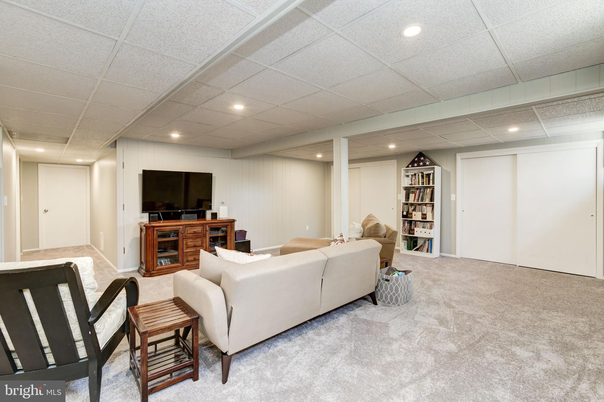 620 Cleveland Road Linthicum Heights, MD 21090 - Photo 31 of 44 Family Room