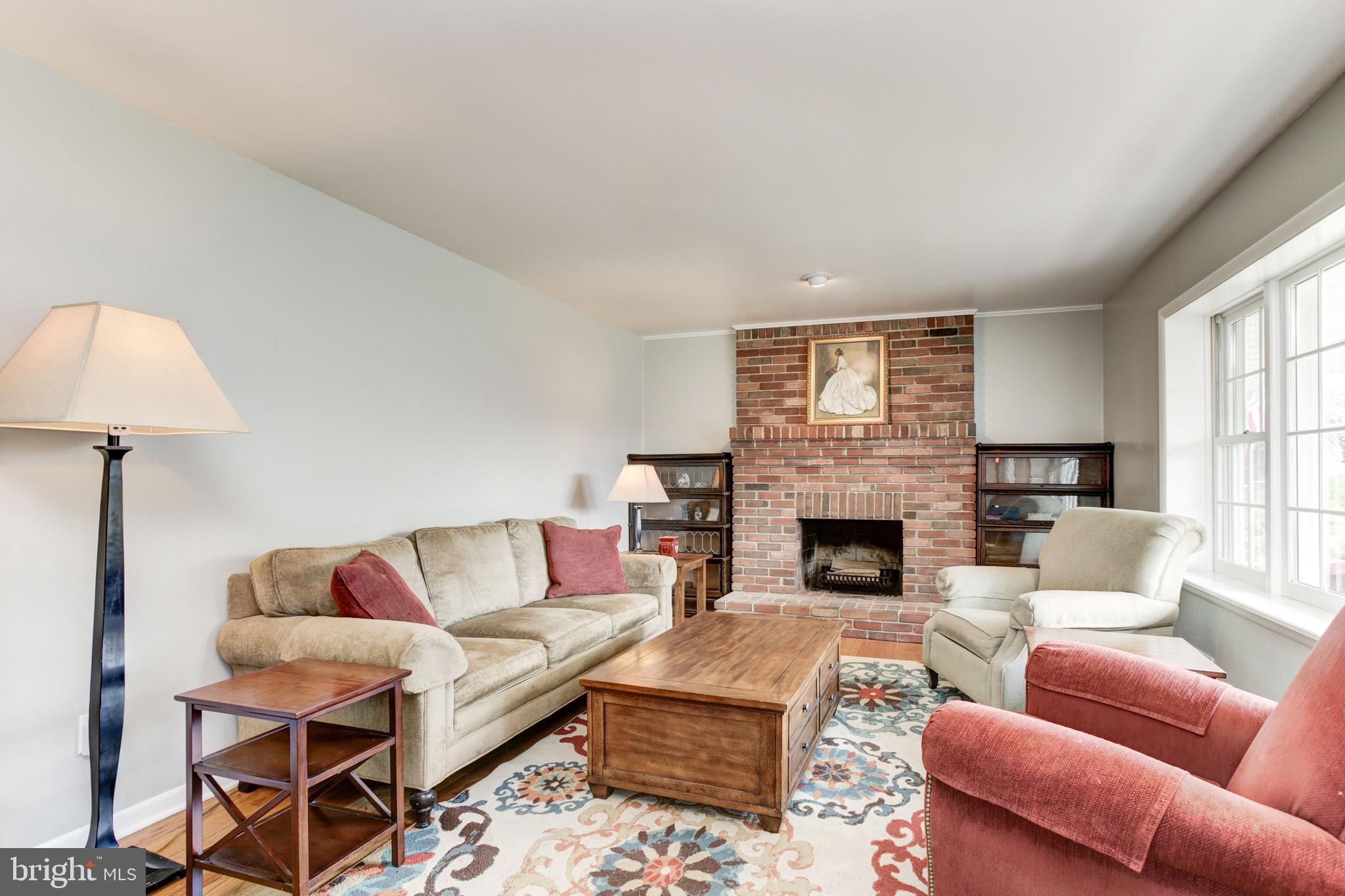 620 Cleveland Road Linthicum Heights, MD 21090 - Photo 8 of 44 Living Room