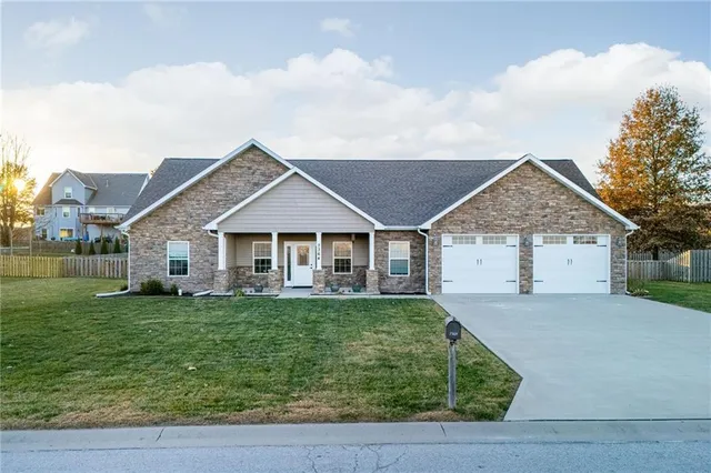 $365,000 | 7364 Southwest Crystal Lane, Trimble, MO 64492